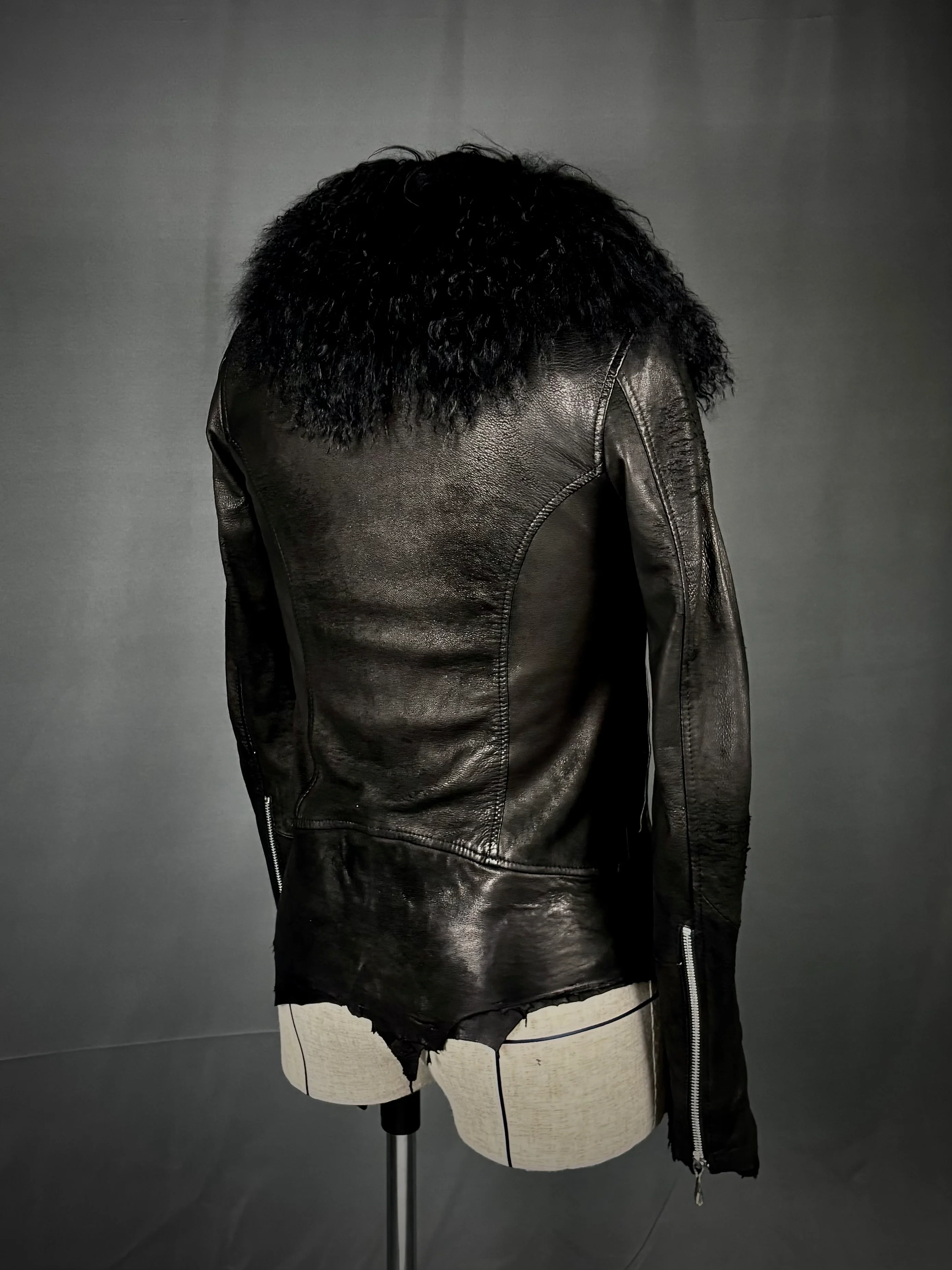 Cross Zip with Detachable Fur - Image 7