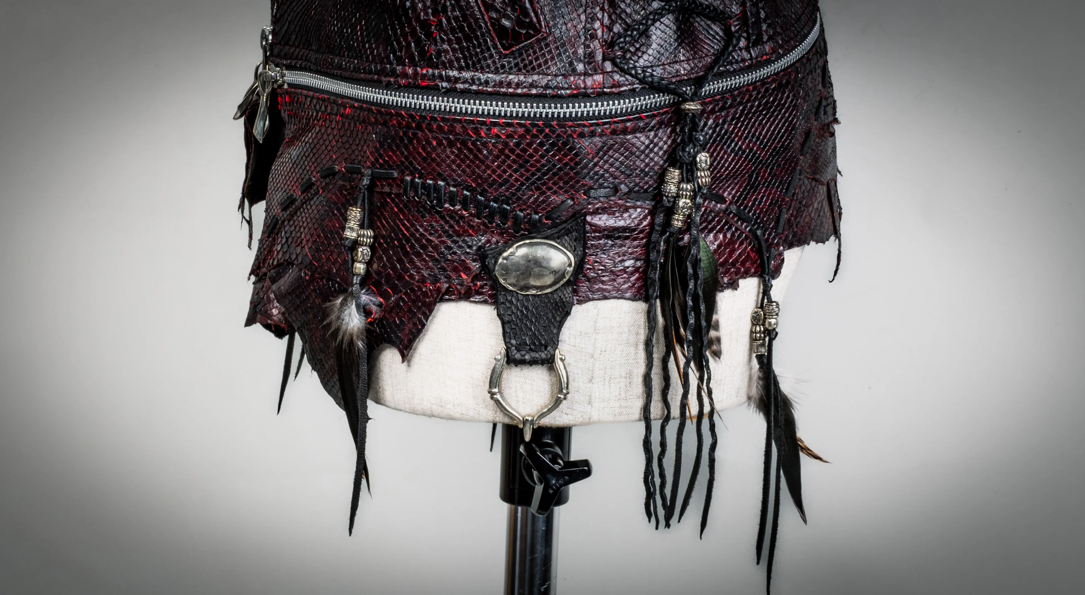 Cross Zip Garnet Scale - Image 4