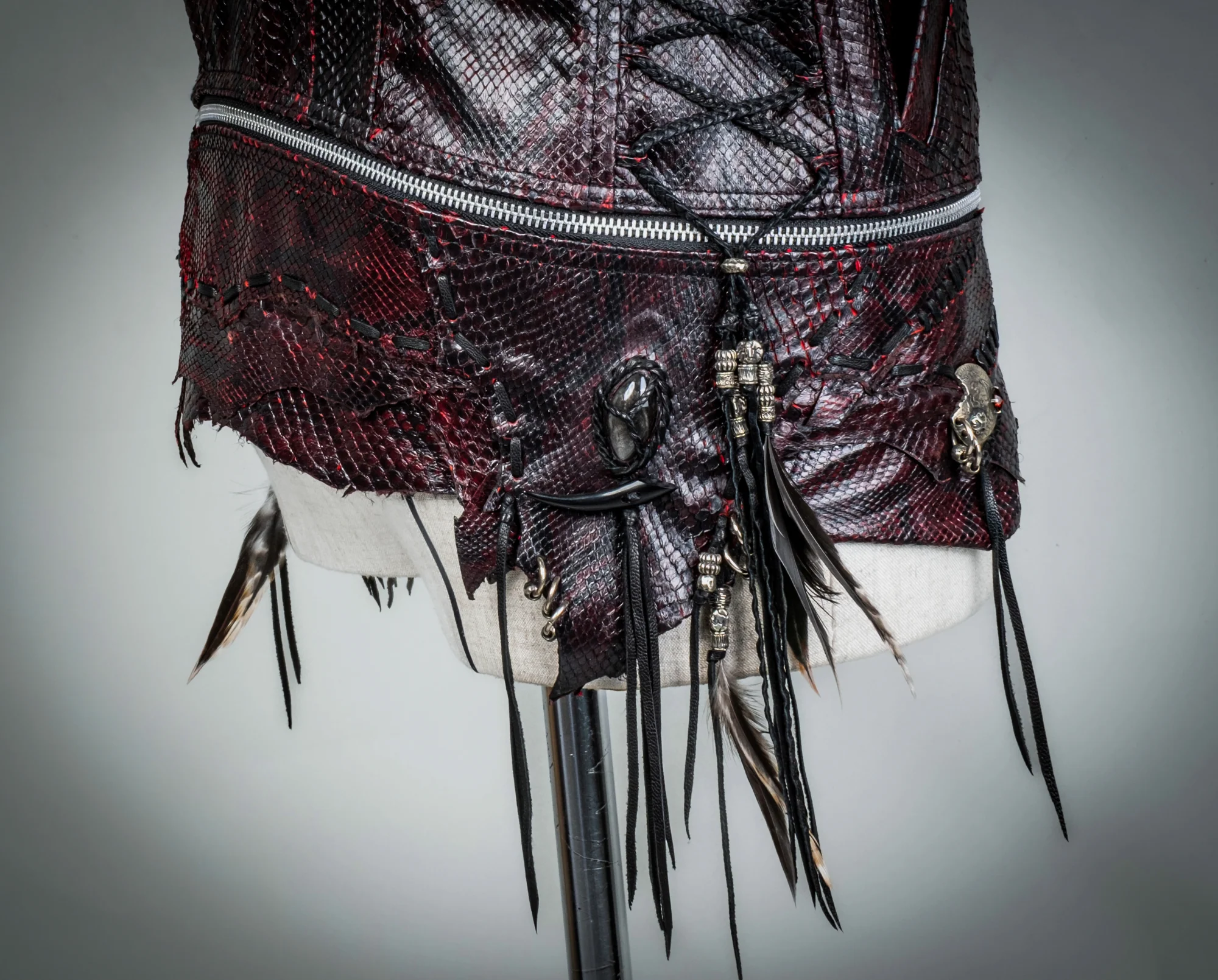 Cross Zip Garnet Scale - Image 8