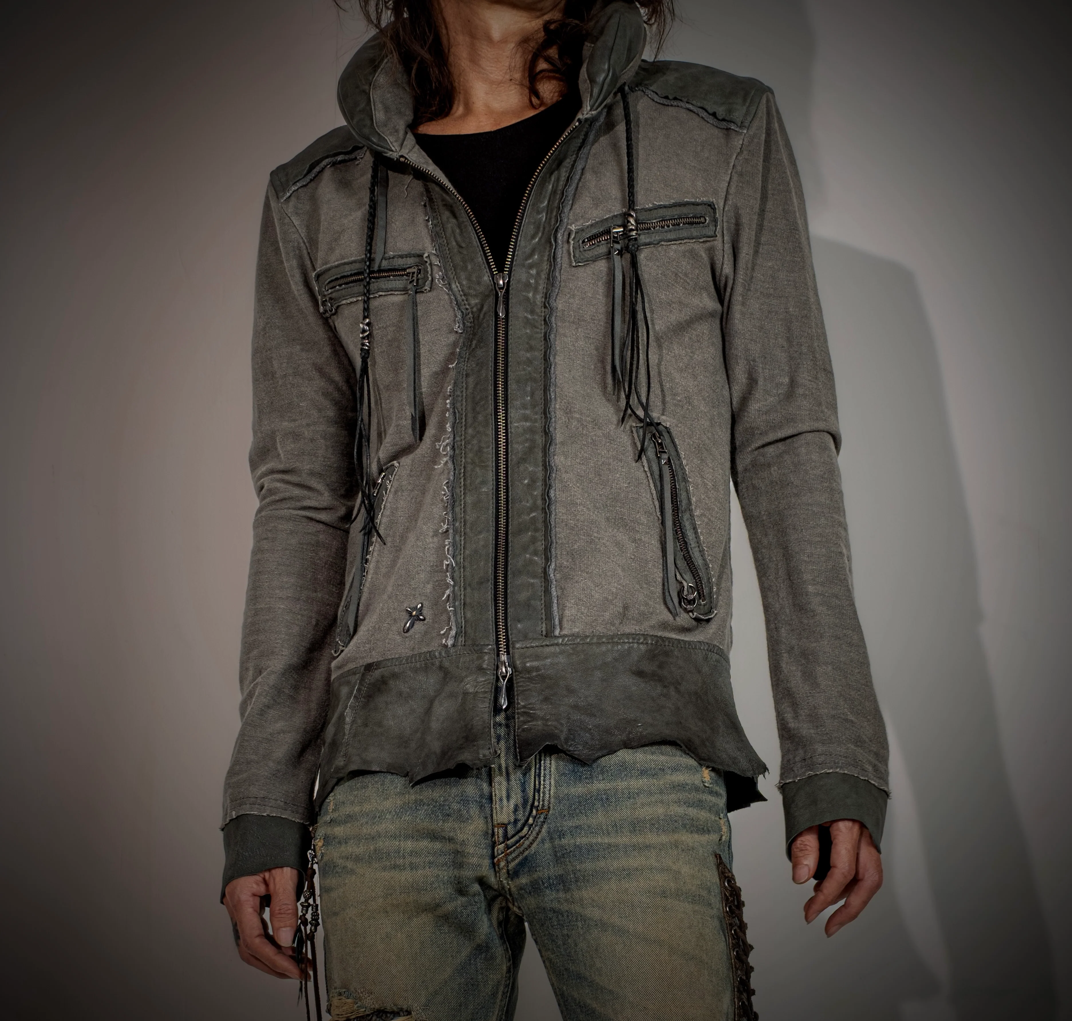 L. Breaker Hoodie Grey