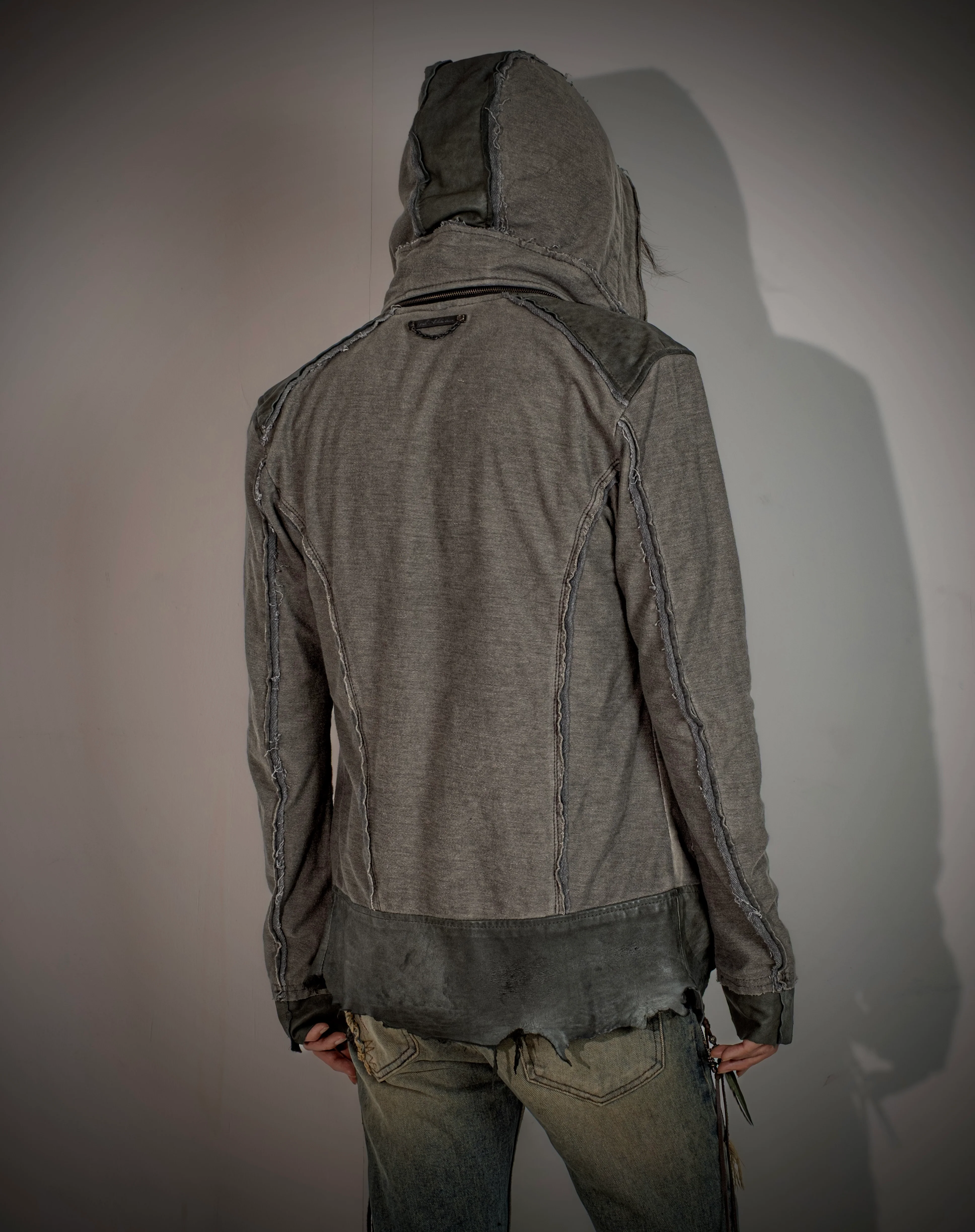 L. Breaker Hoodie Grey - Image 4