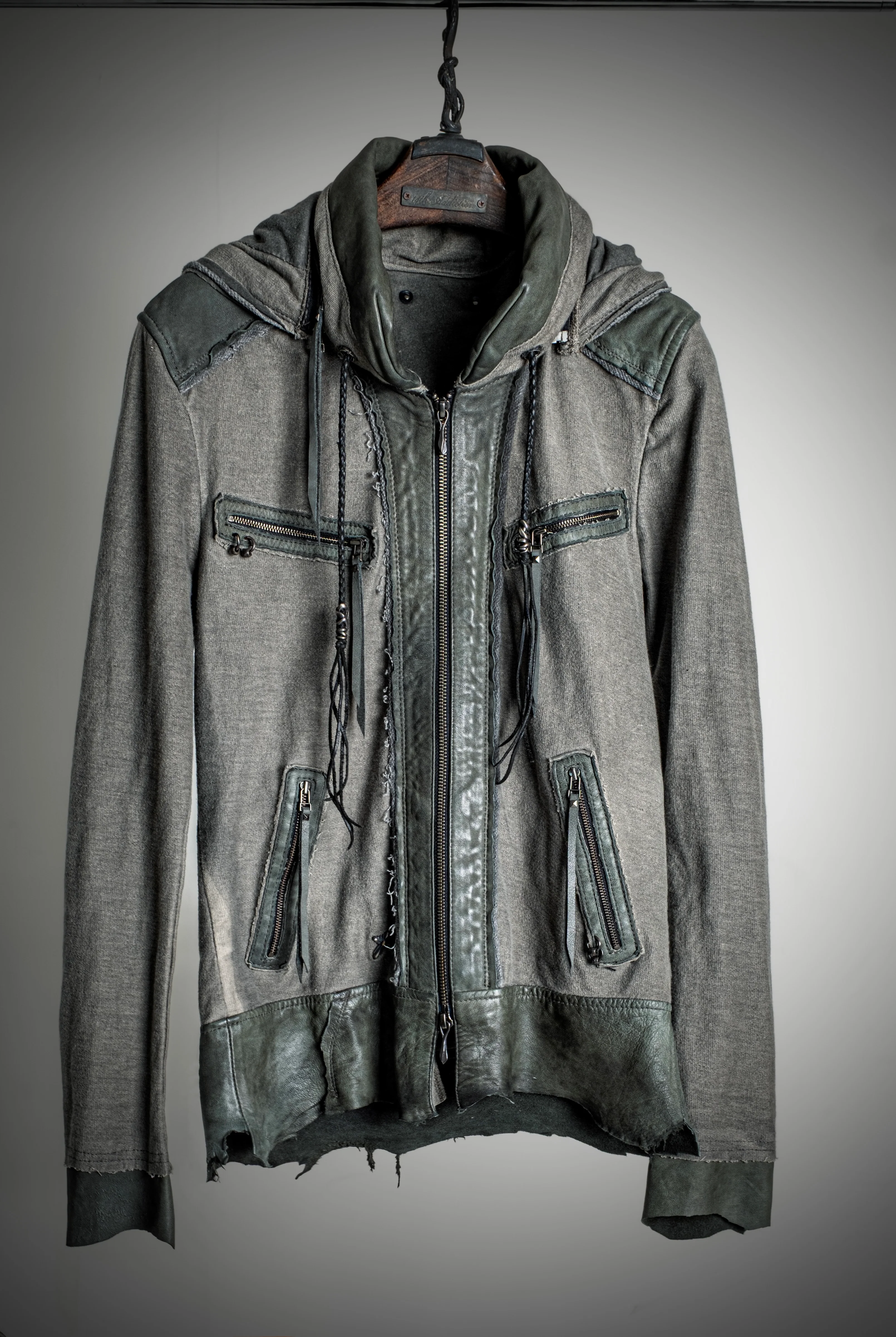 L. Breaker Hoodie Grey - Image 5